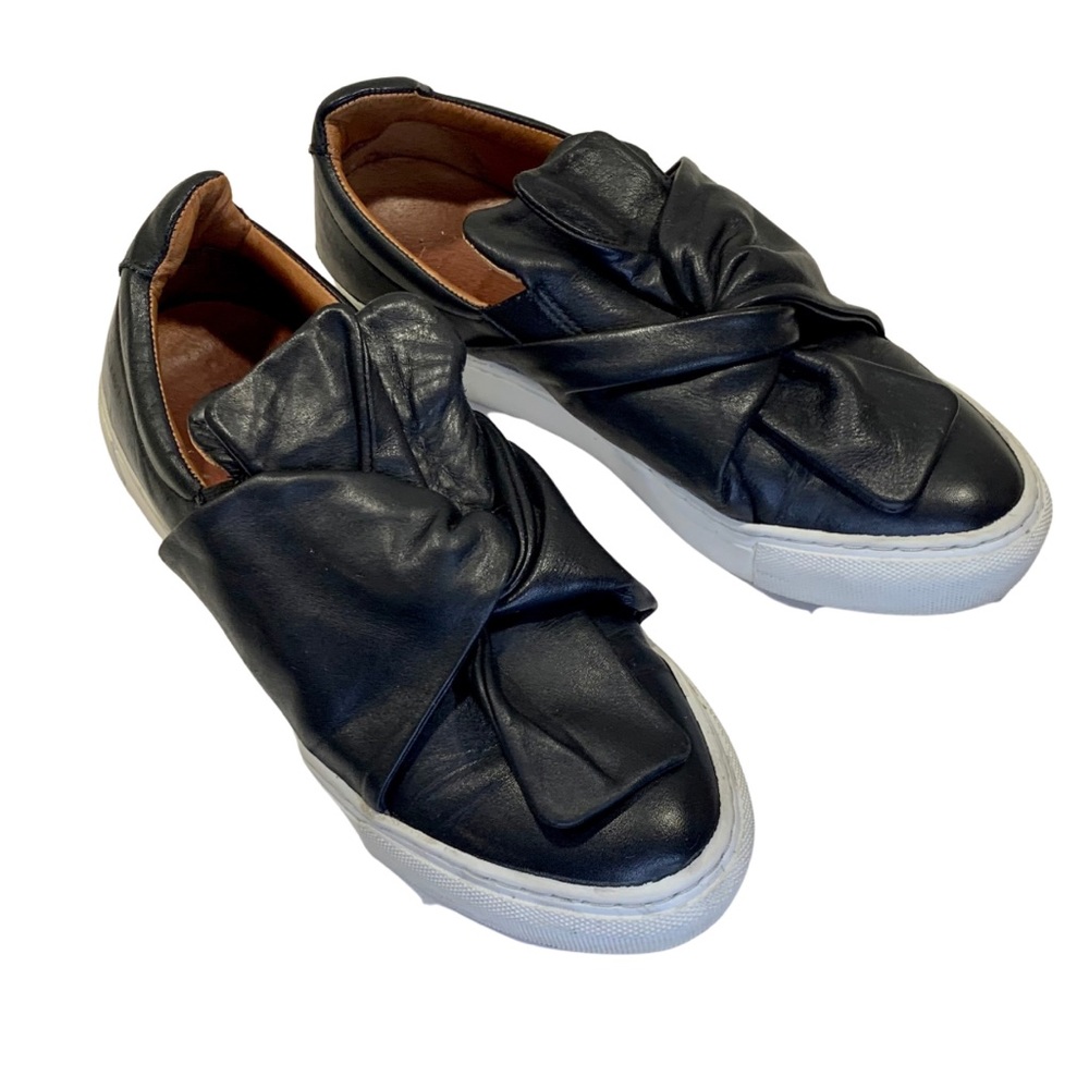 BRUSQUE Black Leather Sneakers Size 9 40 Twist Slip-On